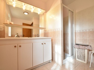 Holiday house Spacious holiday home with private pool - Features photo 25