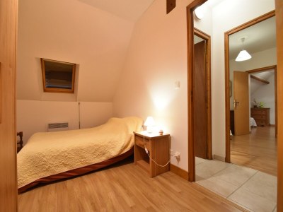 Holiday house Spacious holiday home with private pool - Features photo 29