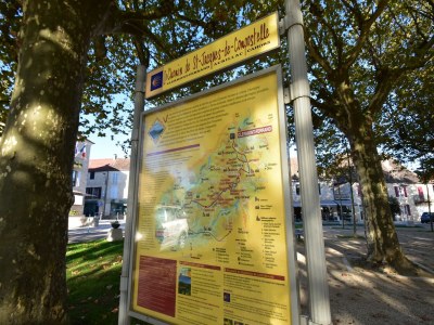 Holiday house Spacious holiday home with private pool - Environment photo 35