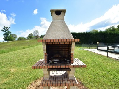 Holiday house Spacious holiday home with private pool - Outdoor photo 39