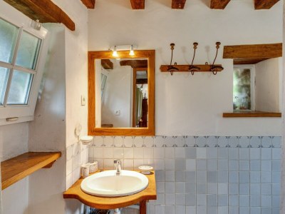 Holiday house Historic Loire Hideaway - Features photo 29