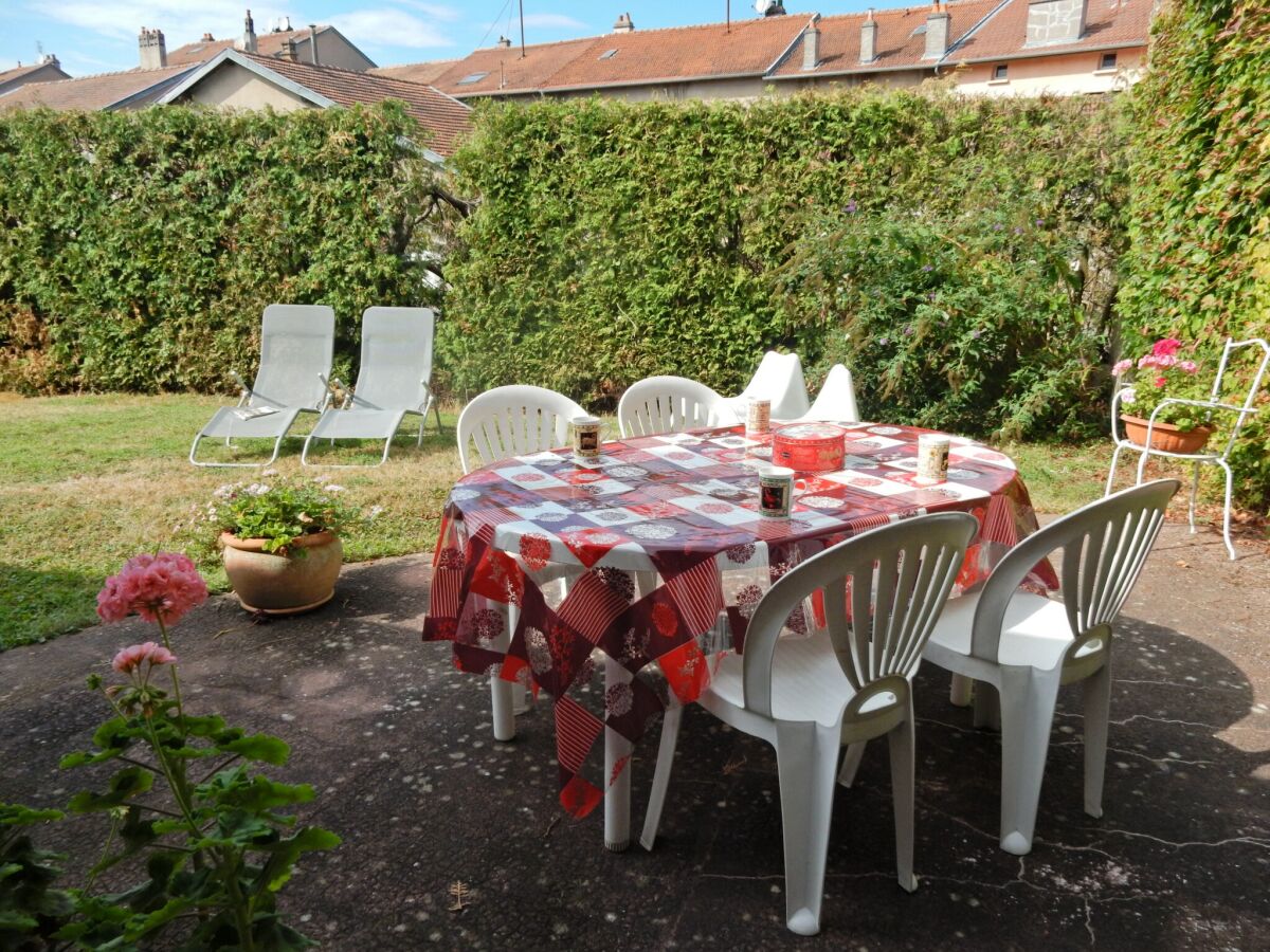Holiday house Holiday home in Vic-sur-Seille near the forest - Outdoor photo 5