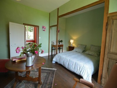 Cottage Villa in Champvert mit Teichblick Terrasse - Features photo 25