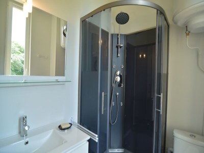 Cottage Villa in Champvert mit Teichblick Terrasse - Features photo 34