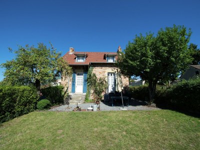 Holiday house Unique holiday home in Saint-Honoré-les-Bains - Outdoor photo 5