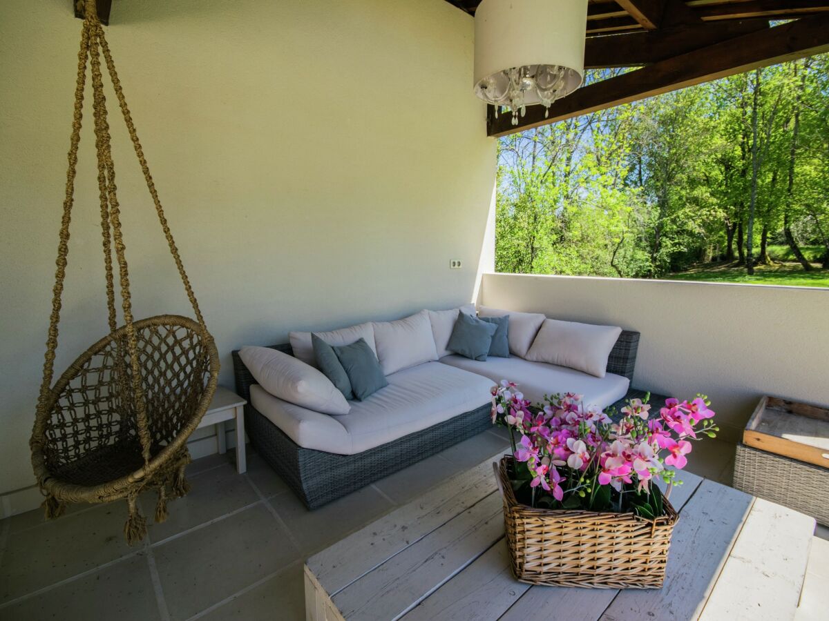 Holiday house Luxuriöses Ferienhaus mit privatem Pool - Outdoor photo 3