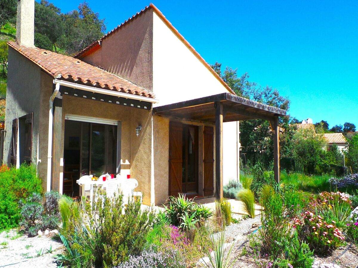 Villa Villa in Le Boulou with Scenic Hilltop Views