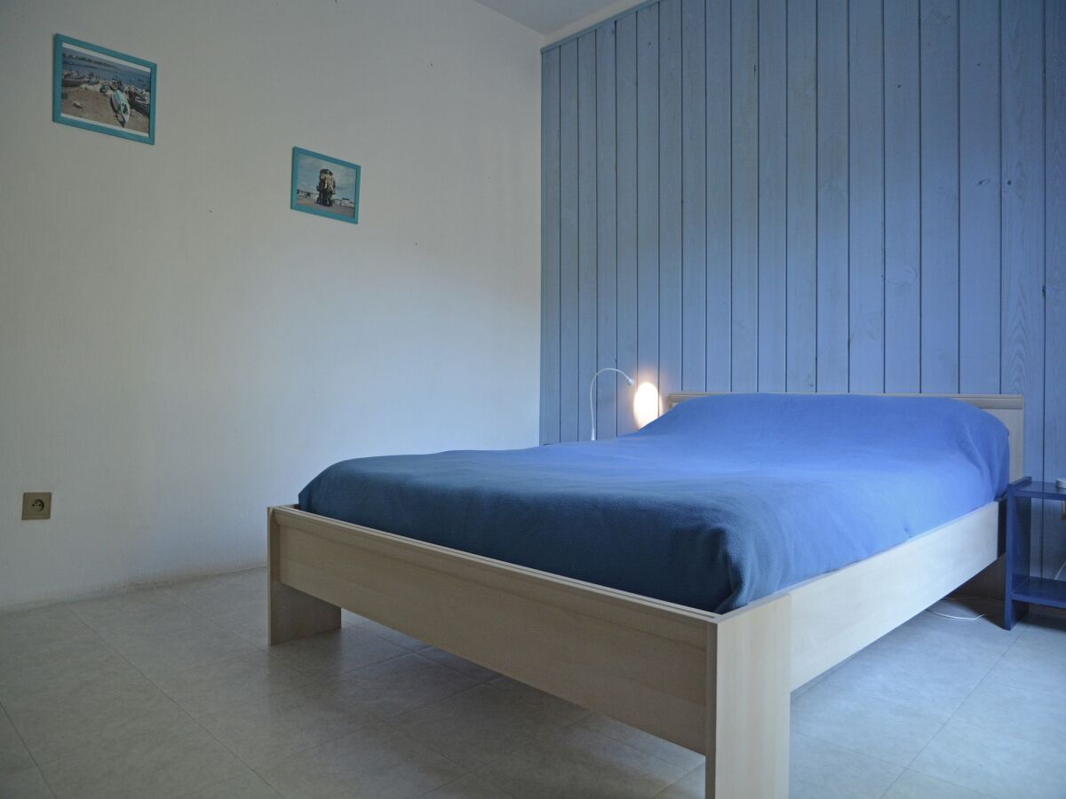 Villa Villa in Le Boulou with Scenic Hilltop Views - Features photo 5