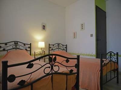 Villa Villa in Le Boulou with Scenic Hilltop Views - Features photo 8