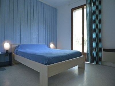 Villa Villa in Le Boulou with Scenic Hilltop Views - Features photo 15