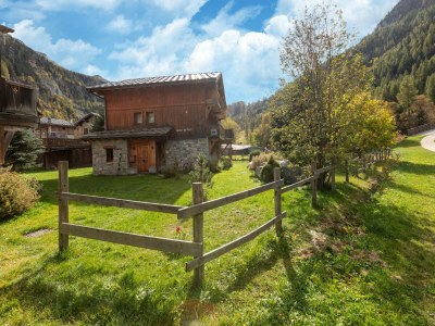 Chalet Lake-view chalet in Tignes, close to ski area - Outdoor photo 11