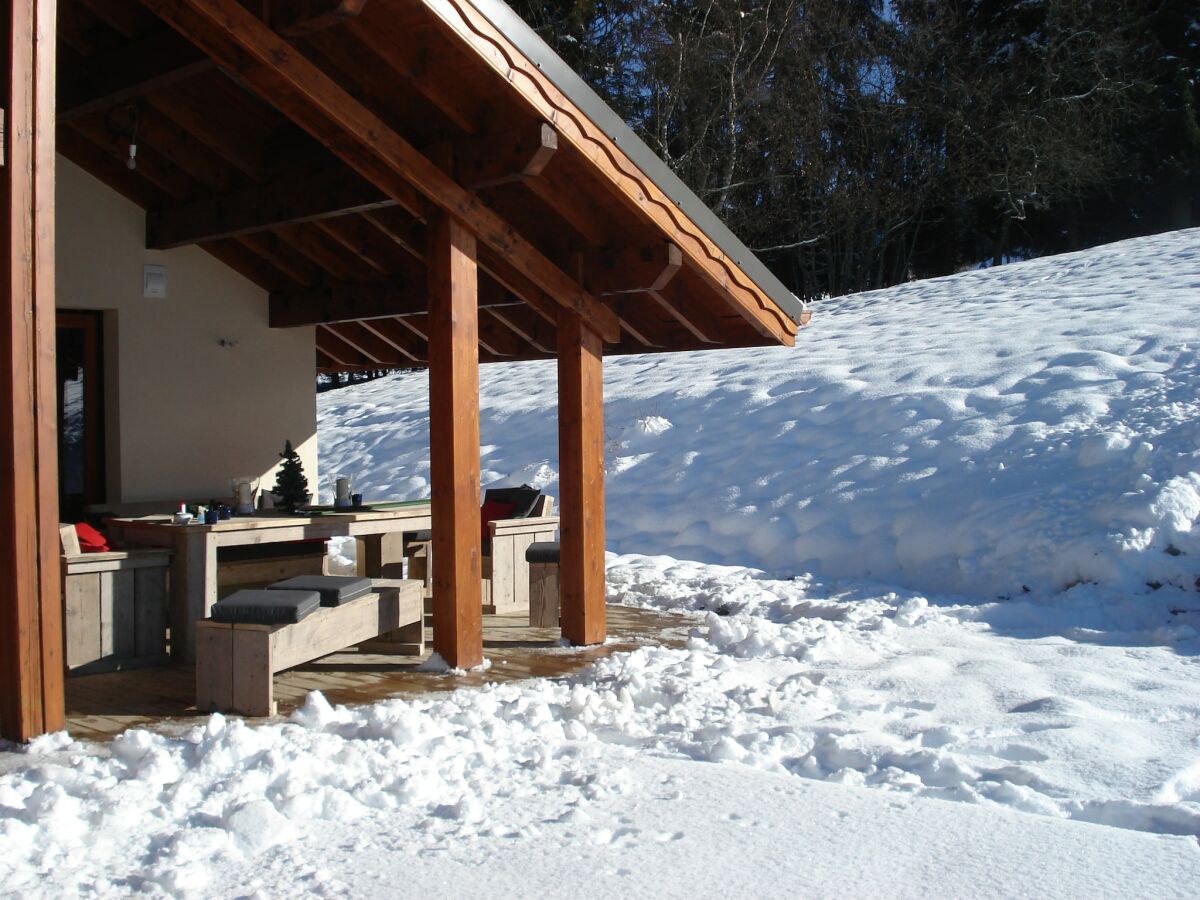 Chalet Chalet in Les Gets with Ski-In/Ski-Out Access - Outdoor photo 4