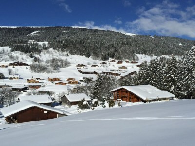 Chalet Chalet in Les Gets with Ski-In/Ski-Out Access - Outdoor photo 12
