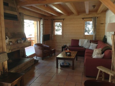 Chalet Chalet in Les Gets with Ski-In/Ski-Out Access - Features photo 23