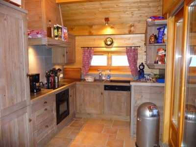 Chalet Chalet in Les Gets with Ski-In/Ski-Out Access - Features photo 26