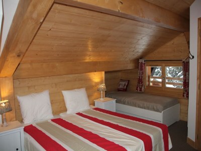 Chalet Chalet in Les Gets with Ski-In/Ski-Out Access - Features photo 30