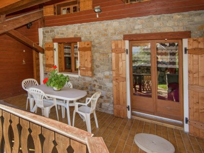 Chalet Chalet in Rhone Alpes with Stunning Views - Outdoor photo 7