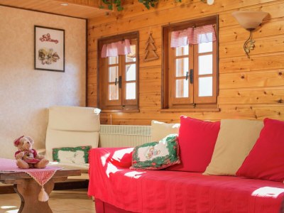 Chalet Chalet in Rhone Alpes with Stunning Views - Features photo 18