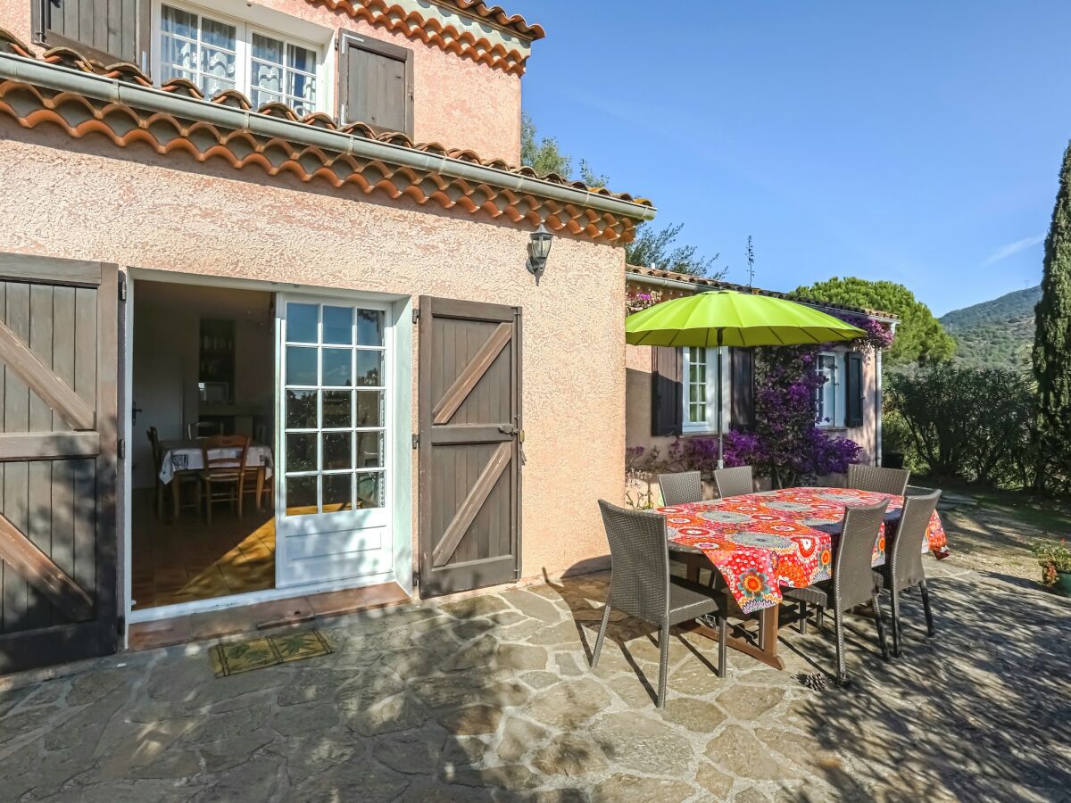 Holiday house Holiday Home in Bormes-les-Mimosas with Pool - Outdoor photo 5