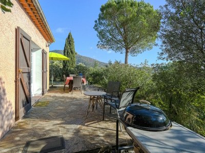 Holiday house Holiday Home in Bormes-les-Mimosas with Pool - Outdoor photo 6