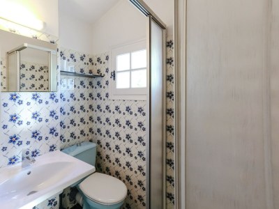 Holiday house Holiday Home in Bormes-les-Mimosas with Pool - Features photo 23