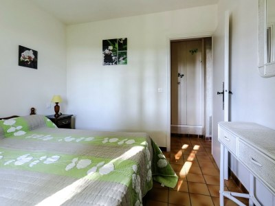 Holiday house Holiday Home in Bormes-les-Mimosas with Pool - Features photo 26