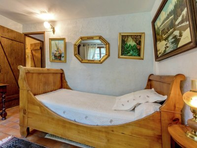 Holiday house Holiday Home in Le Luc with Pool & Vineyards - Features photo 18