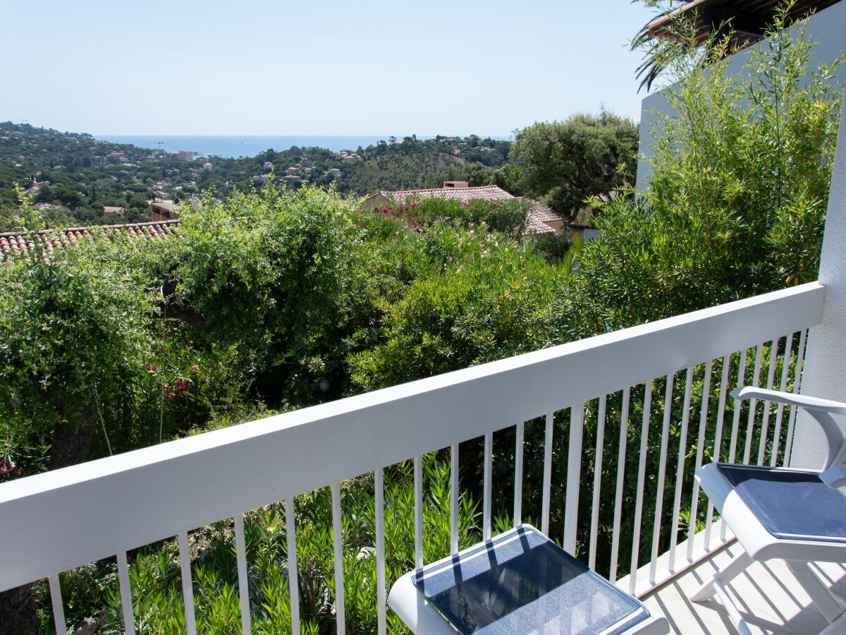 Villa Gorgeous Villa Les Issambres with Swimming Pool - Outdoor photo 2