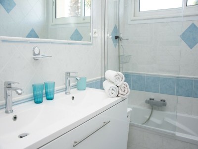 Villa Gorgeous Villa Les Issambres with Swimming Pool - Features photo 19