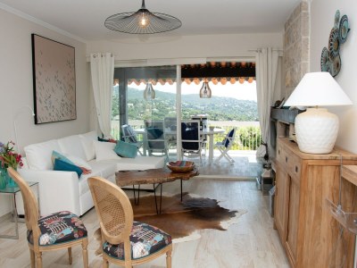 Villa Gorgeous Villa Les Issambres with Swimming Pool - Features photo 21