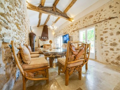 Holiday house Steinhaus in Frankreich mit Pool - Features photo 15