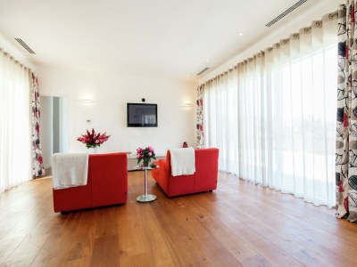 Villa Villa in Les Adrets with Pool & Hill Views - Features photo 36