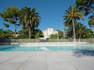 Apartment Villa on Côte d'Azur with Beachfront Views - Outdoor photo 14
