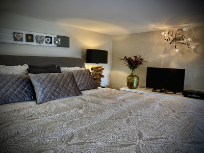 Apartment Villa on Côte d'Azur with Beachfront Views - Features photo 16