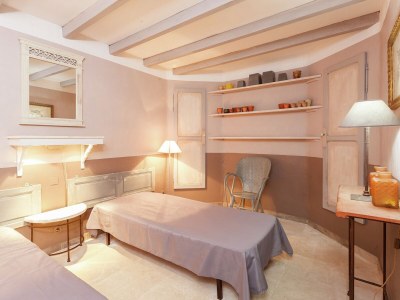 Holiday house Cottage in Oppède with Pool and Garden - Features photo 15