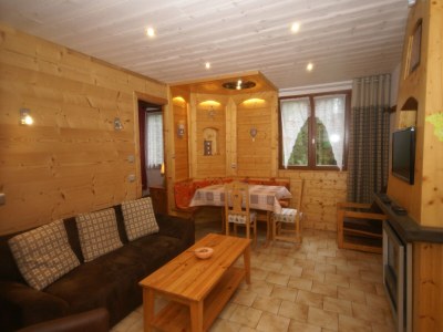 Chalet Ventron Chalet with Hill Views - Features photo 14