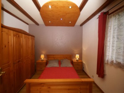 Chalet Ventron Chalet with Hill Views - Features photo 24