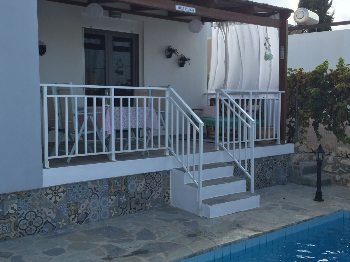 Villa Villa in Loutra with Sea View and Pool - Outdoor photo 4
