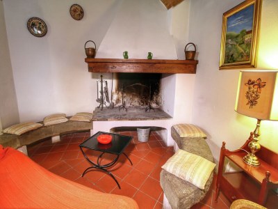 Farmhouse Belvilla by OYO Casa Bruciata - Features photo 19