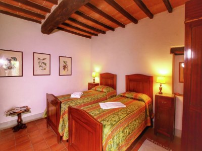 Farmhouse Luxuriöses Bauernhaus in Rufina mit Terrasse - Features photo 21