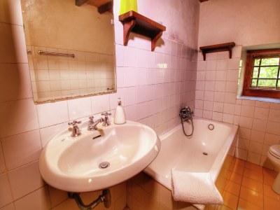 Farmhouse Luxuriöses Bauernhaus in Rufina mit Terrasse - Features photo 26