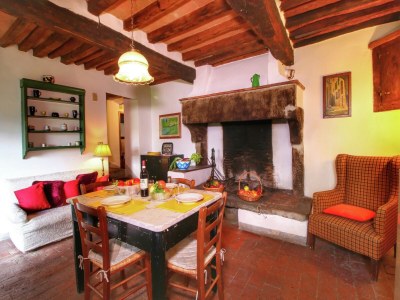 Farmhouse Luxuriöses Bauernhaus in Rufina mit Terrasse - Features photo 27