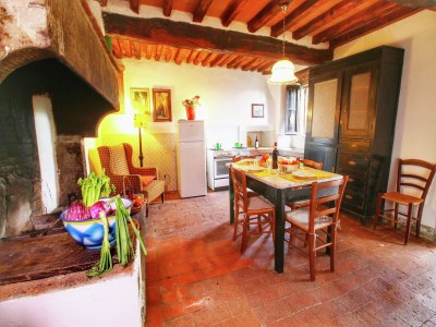 Farmhouse Luxuriöses Bauernhaus in Rufina mit Terrasse - Features photo 29