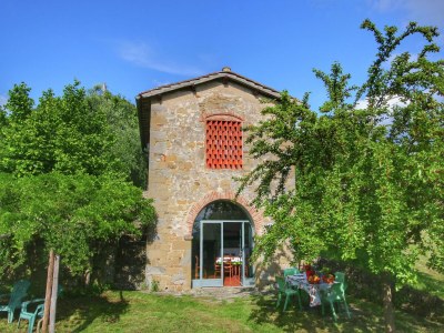 Holiday house Gemütliches Ferienhaus in Rufina mit Swimmingpool - Outdoor photo 9