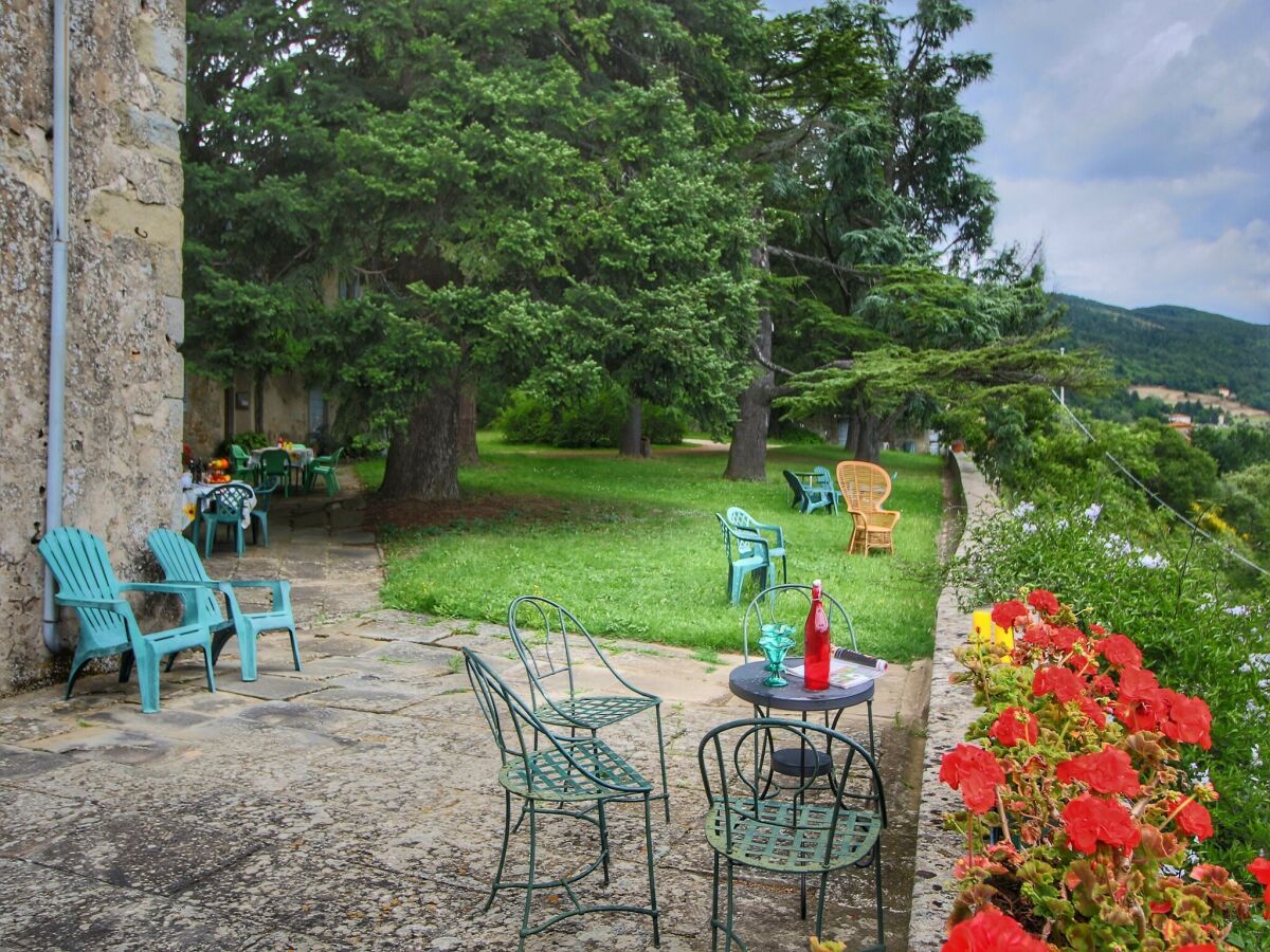 Farmhouse Geräumiges Bauernhaus in Rufina mit eigenem Pool