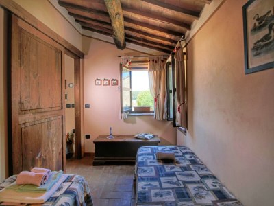 Holiday house Cottage in Todi with Pool and Terrace - Features photo 11