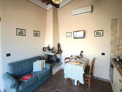 Holiday house Cottage in Todi with Pool and Terrace - Features photo 12