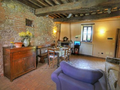 Apartment Apartment in Todi with Pool & History - Features photo 16