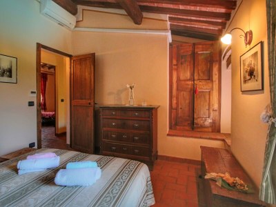Apartment Apartment in Todi with Pool & History - Features photo 25