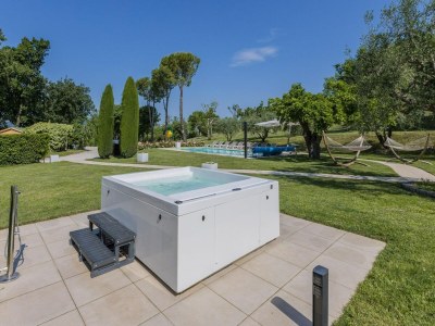 Villa Scenic villa with heated pool - Outdoor photo 14
